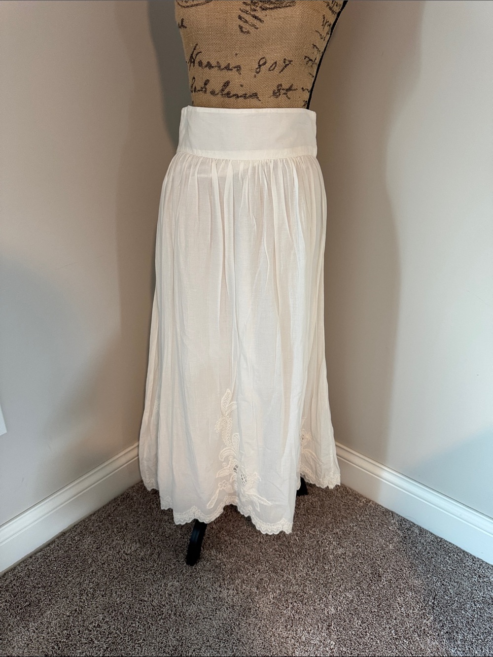 Zara White Embroidered Maxi Skirt
